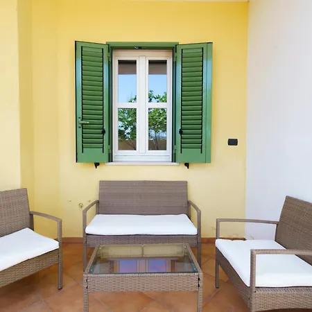 Holiday home Ammiraglia - Baia Verde
